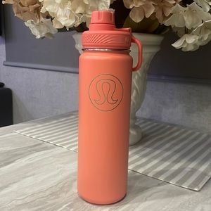 Lululemon water bottle